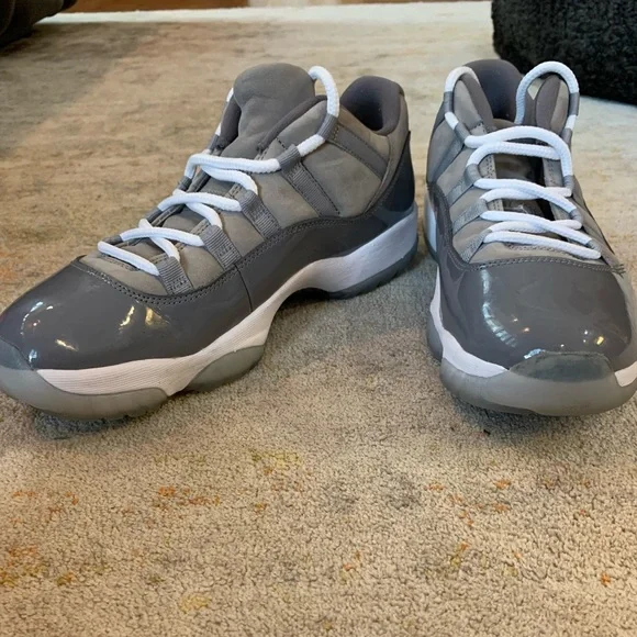 Air Jordan 11 Retro Low 10.5 cool grey/ gun smoke